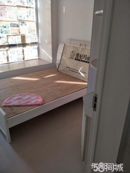 天筑广场小三房,72万中间楼层,装修好,满二税费低!