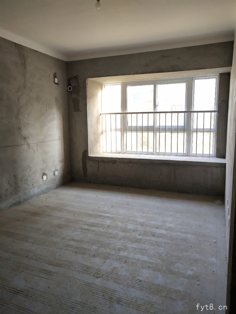 晶宫·天悦一楼洋房3室 2厅 1卫125万元